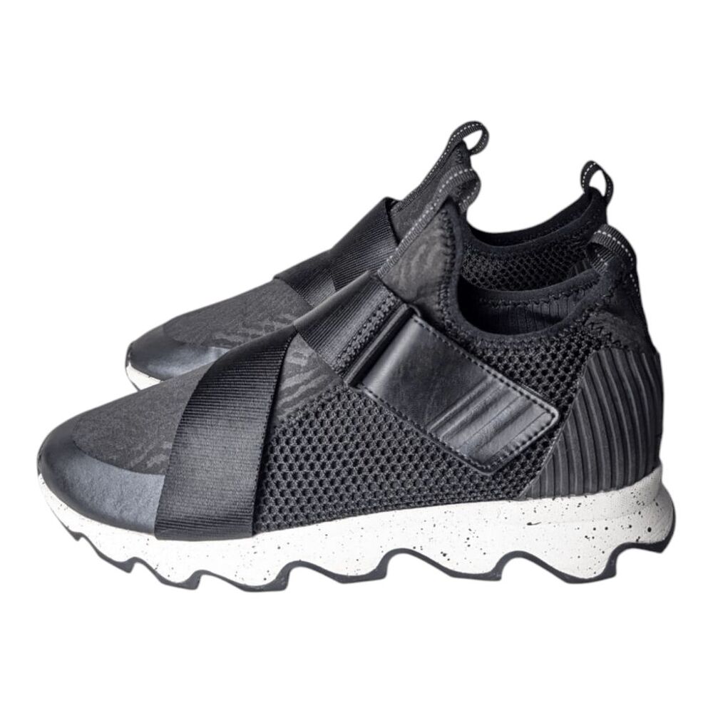 SOREL Kinetic Sneaker Size 10 - Picture 2 of 9